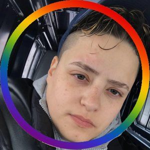 Meet your Posher, Dennise